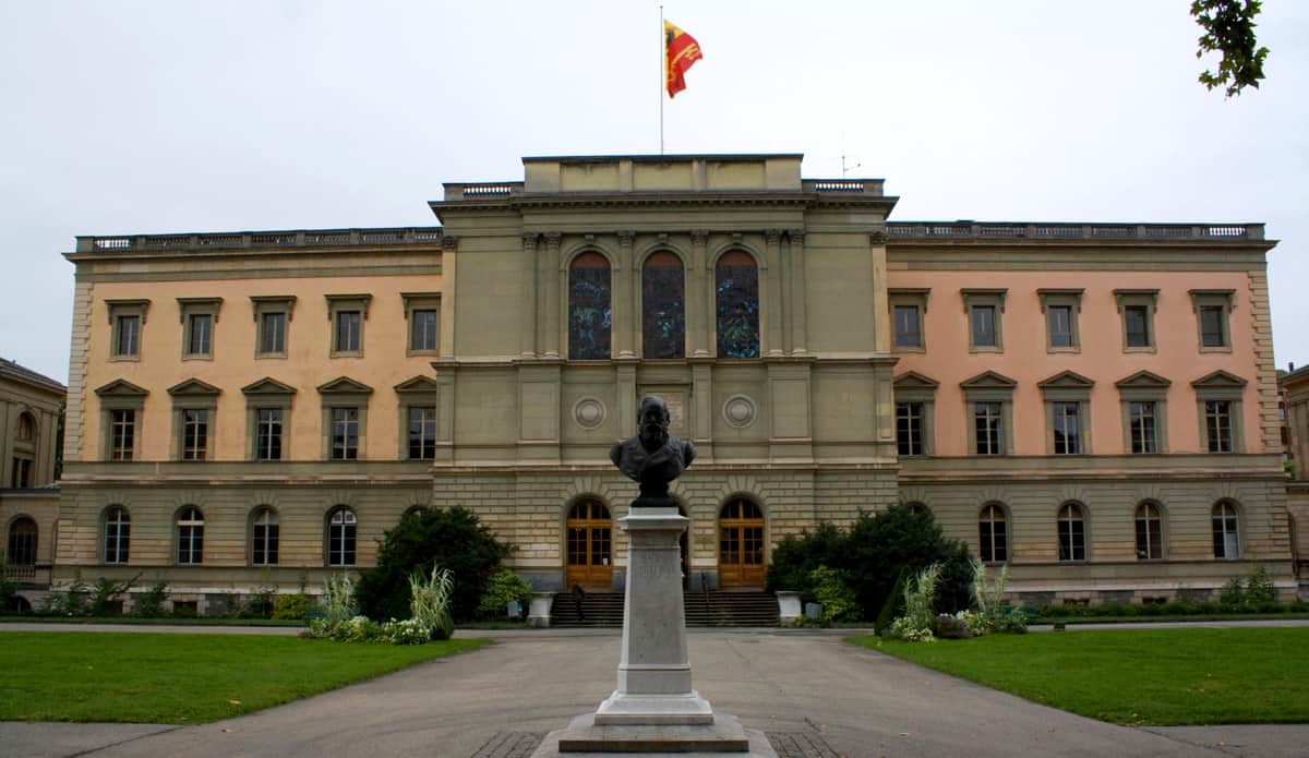University of Geneva-IO-MBA Scholarship Program in Switzerland, 2017-2018