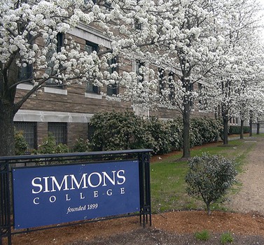 Undergraduate Scholarships at Simmons College in USA, 2017