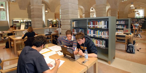 Thomas J. Bata Memorial Graduate Scholarships at Trent University in Canada, 2018