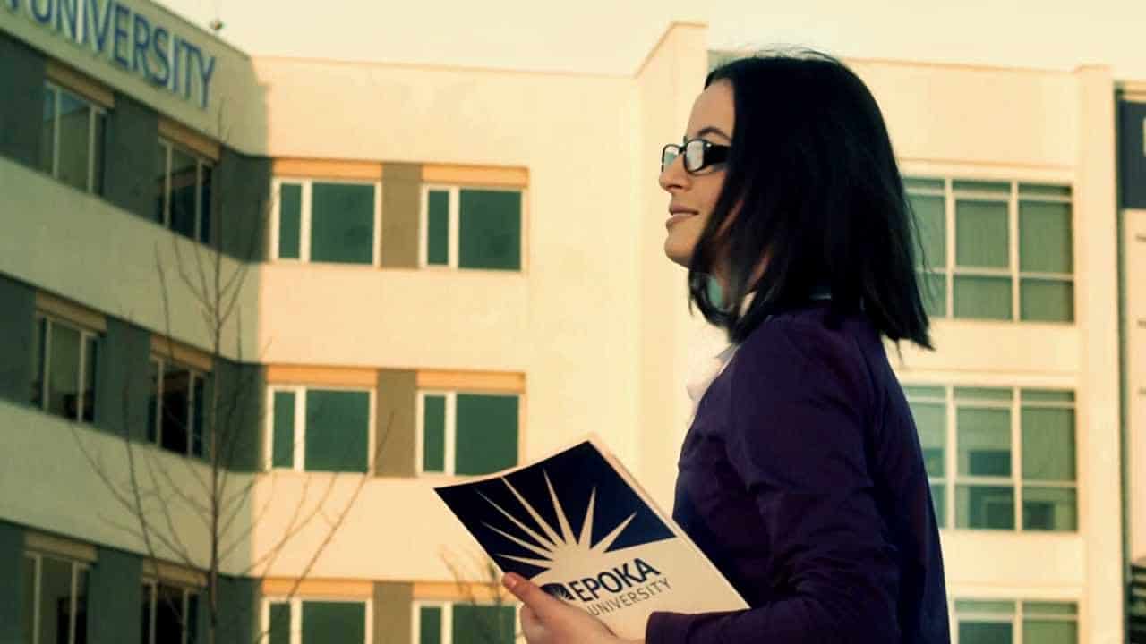 Nestpick Scholarships for International Students, 2017