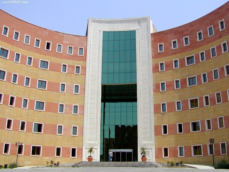 Yeditepe University Scholarships for International Students in Turkey, 2017