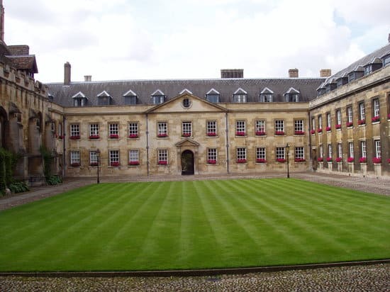 Fully Funded Graduate Studentships Competition for International Students in Peterhouse ,UK, 2018