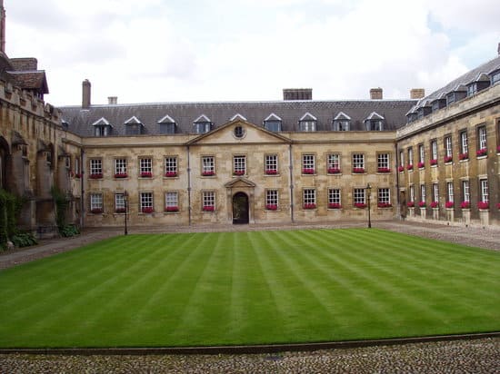  Fully Funded Graduate Studentships Competition for International Students in Peterhouse ,UK, 2018 