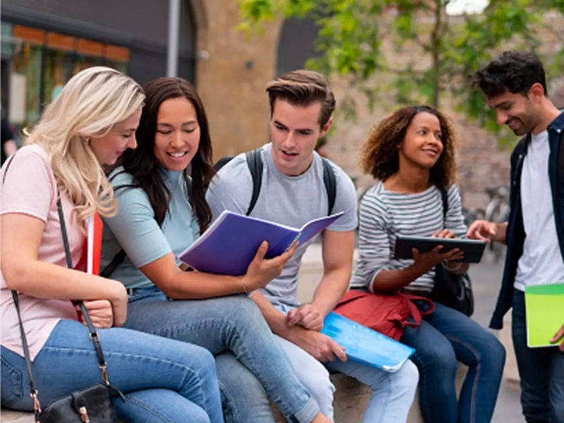 Best Australian Government Fully Funded Scholarship in 2022 (Live and Study  in Australia)