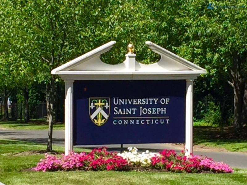 #YouAreWelcomeHere Scholarship at the University of Saint Joseph, USA 2022
