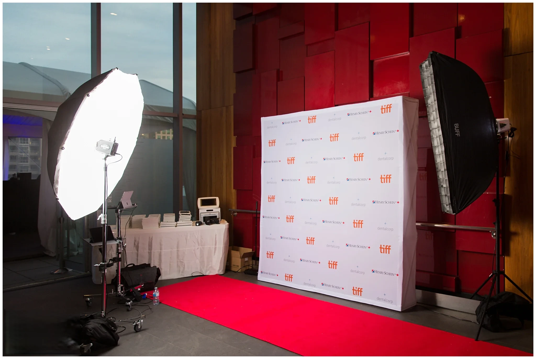Custom Step and Repeat Backdrops: Driving Brand Visibility at Trade Shows and B2B Conferences