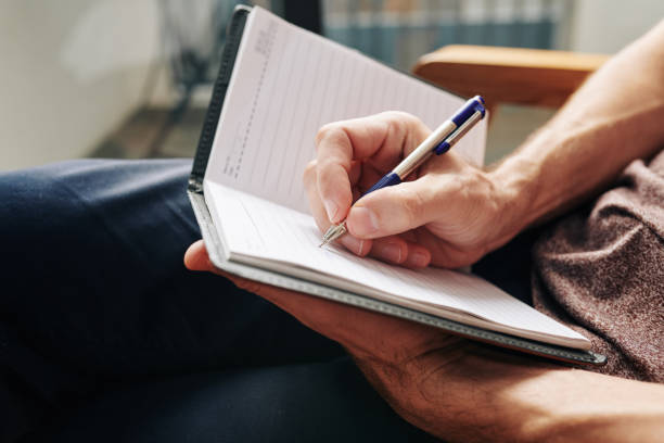 How to Successfully Apply for Journalism Scholarships