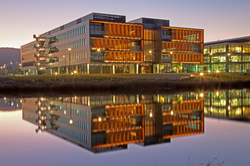 Undergraduate Scholarships for International Students at University of Wollongong in Australia, 2017