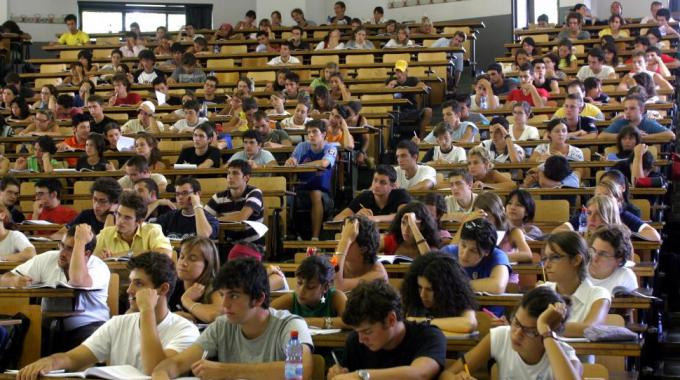 School of Computing and Creative Technology Fully Funded PhD Studentships in UK, 2017-2018