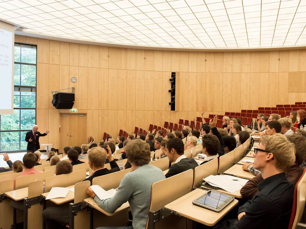 PhD Scholarships in Legal Sciences at University of Hamburg in Germany, 2018