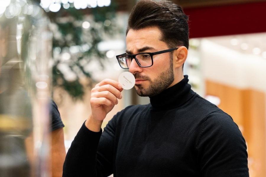 How To Become a Perfumer