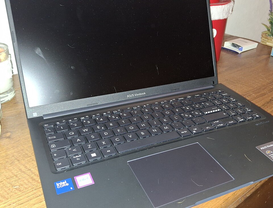 ASUS VivoBook 15