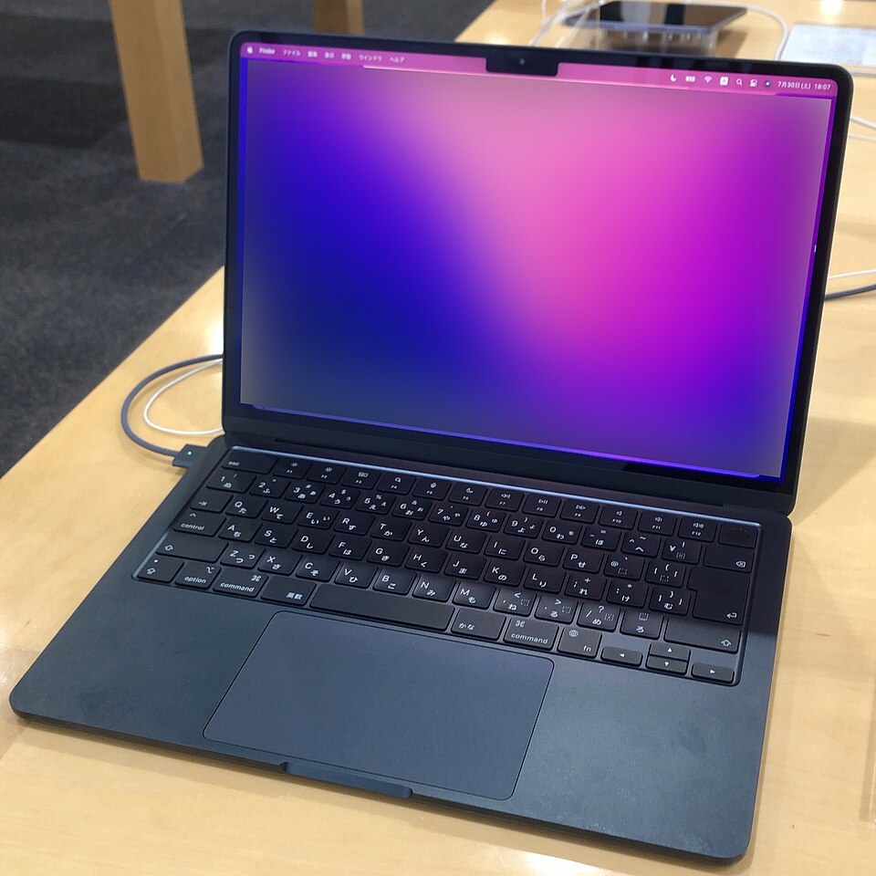 MacBook Air (M2, 2022)