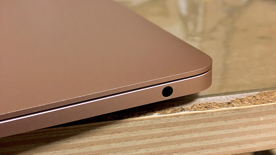 MacBook Air (M1, 2020)